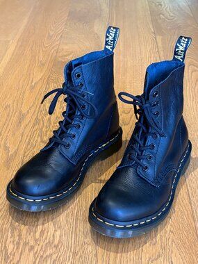 dr martens dress blues virginia 1460 Pascal Virginia – gravitypope